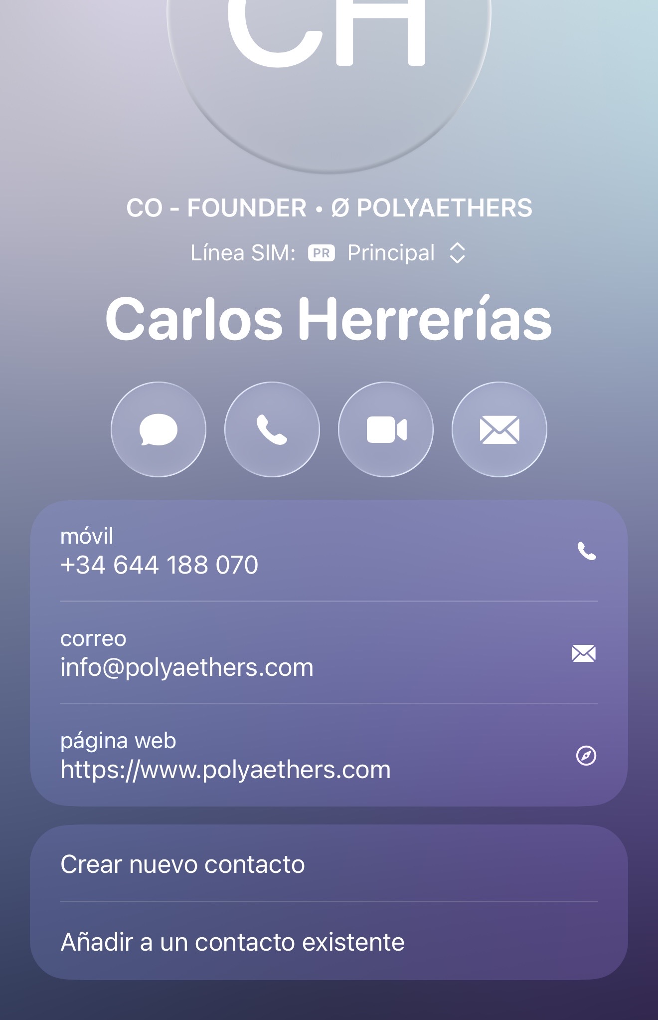 vCard digital de contacto enlazada desde tarjeta metálica